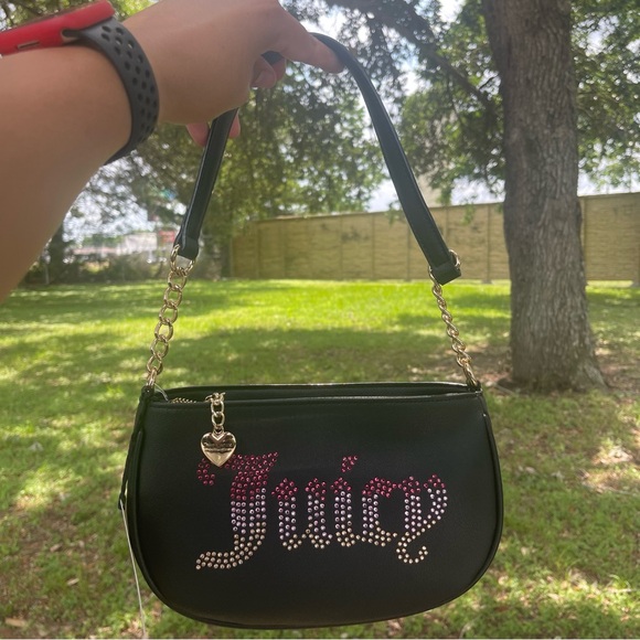 New Juicy Couture Shoulder Bag
Liquorice Be Classic II Shoulder Bag
New - Picture 2 of 13